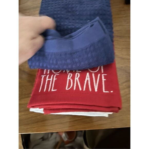 Rae Dunn Set of 3 Towels LAND OF THE FREE,
HOME OF THE BRAVE, HOME SWEET HOME - Picture 2 of 7